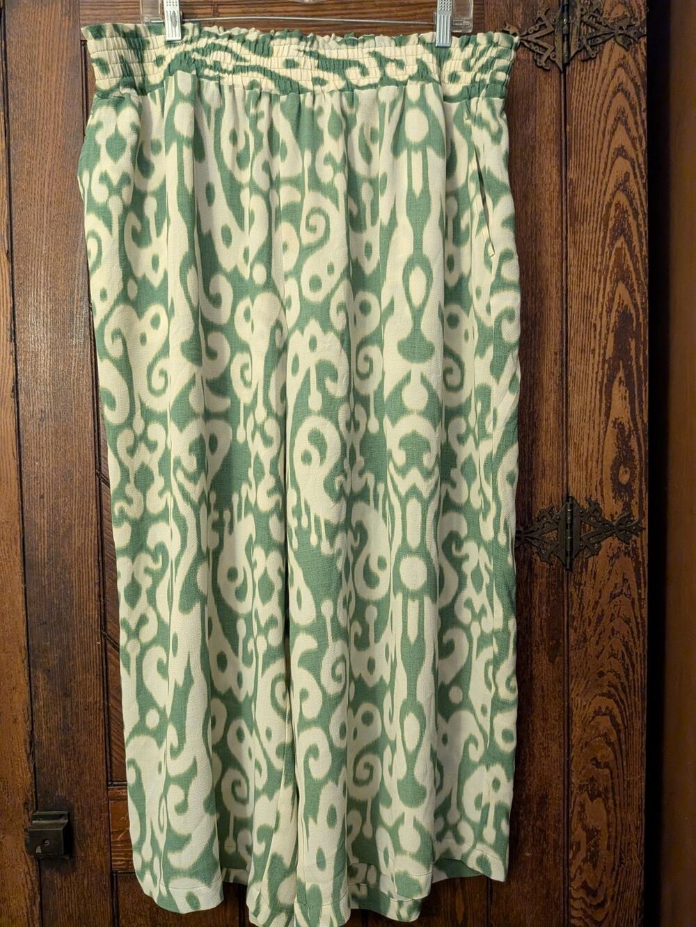 ROSE + OLIVE Women's 2X Wide Leg Pants Green Cream Ikat Print Elastic Waist